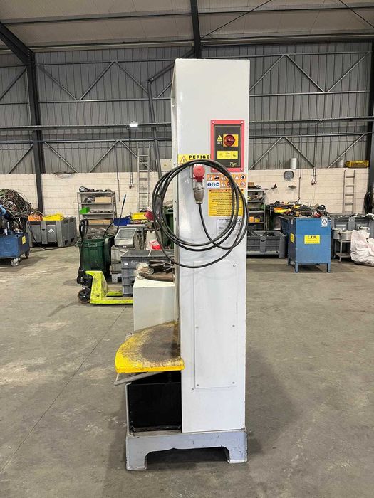 Máquina para desmantelamento de Motores Eléctricos - TIGER 300