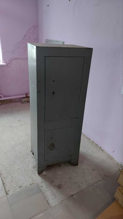 Продам сейф для документів