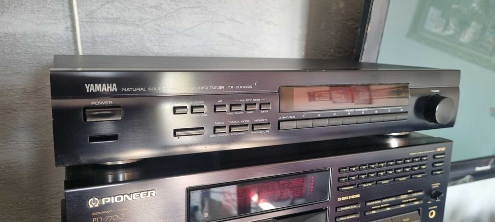 Tuner Yamaha TX-680RDS