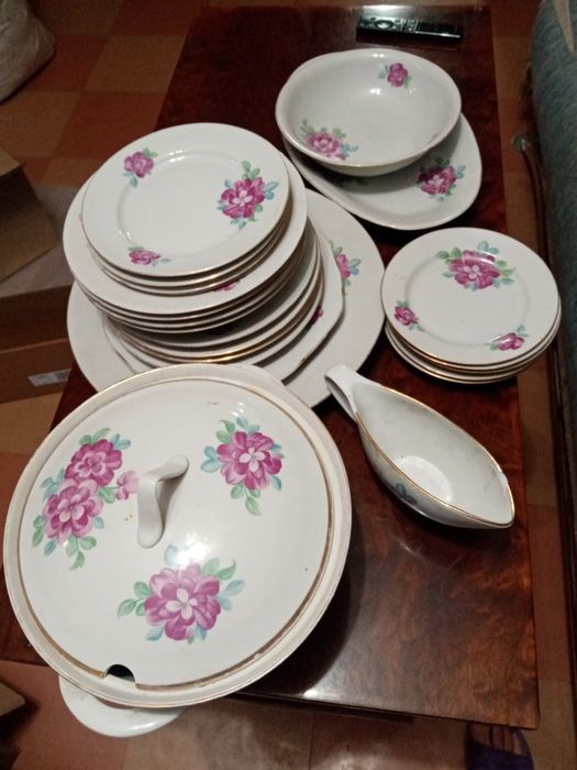 Столовый сервиз Дулево