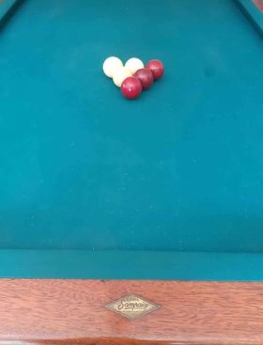 Mesa de Bilhar Francês