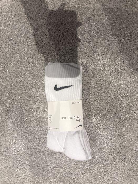 Białe skarpetki nike komplet 3 pary 42-46