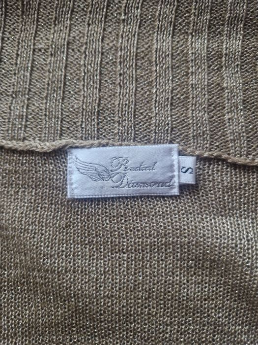 Sweter wiązany złoty