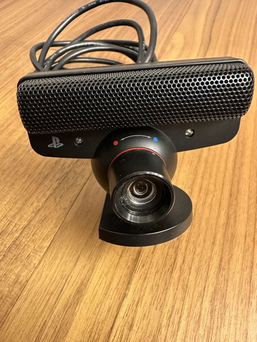 Consola PS3 320gb + 4 jogos + singstar microphone receiver