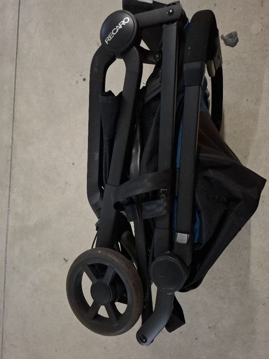 Stroller430363727490590720