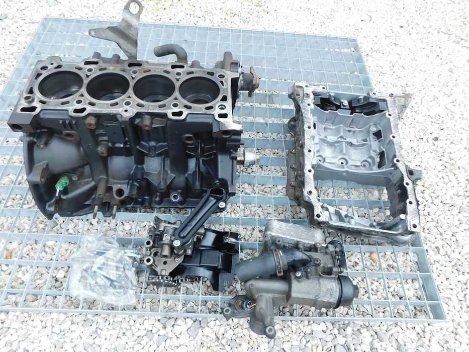 Blok dół silnika 786 Renault Trafic II 2.0 DCI Opel Vivaro  Primastar