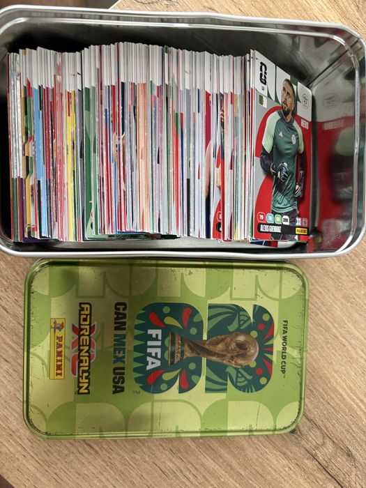 Karty pilkarskie panini FIFA 2026