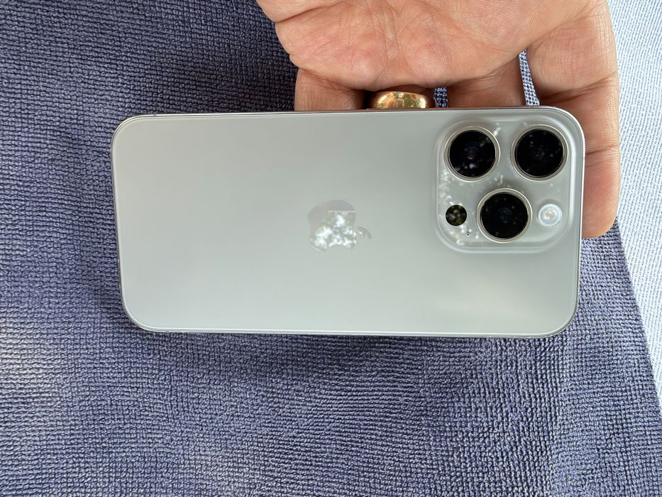 Iphone 15 pro (sem face id)