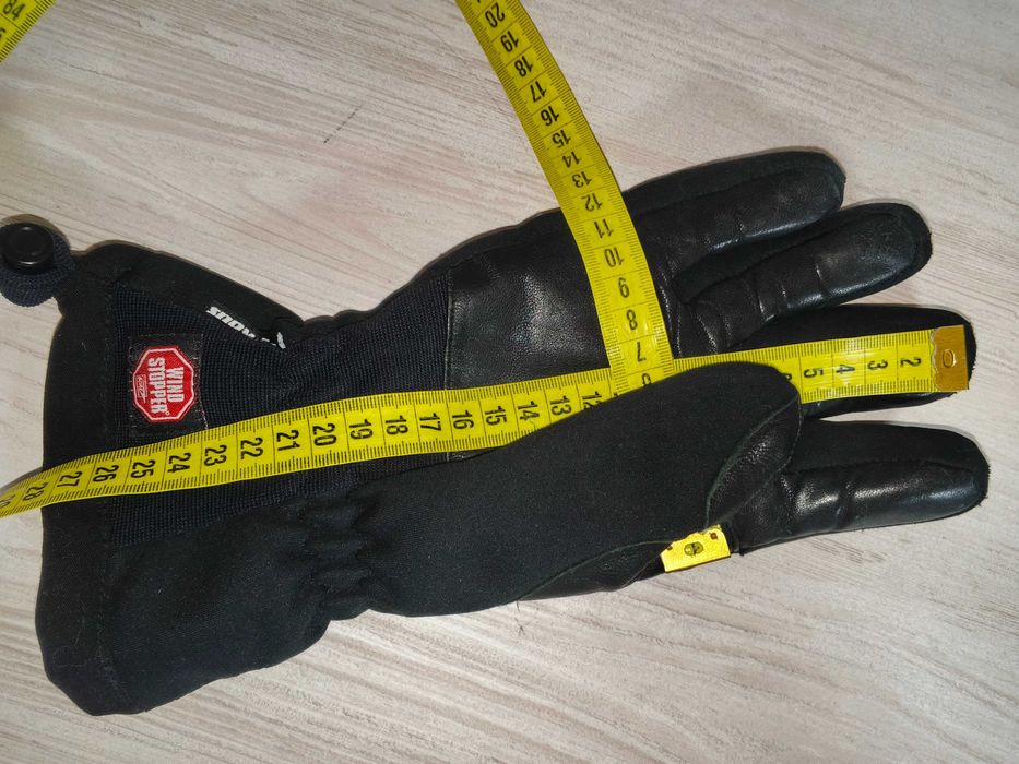 Перчатки лыжные wind stopper L-XL soft shell
