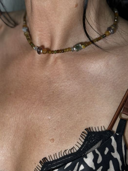 Чокер с каменю «енергетичний помічник» відповідно до вашої карти