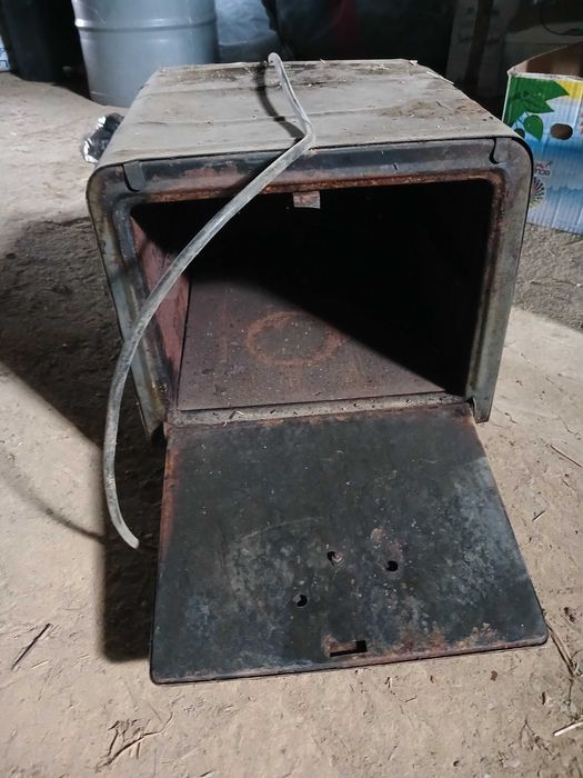 Продам хлiбопiчку.духовку.мясорубку.