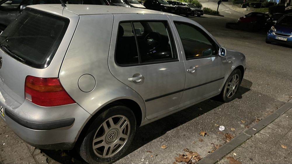 Golf IV - 99 1.4 Gasolina - Cinzento - Vistoriado até 03/2026