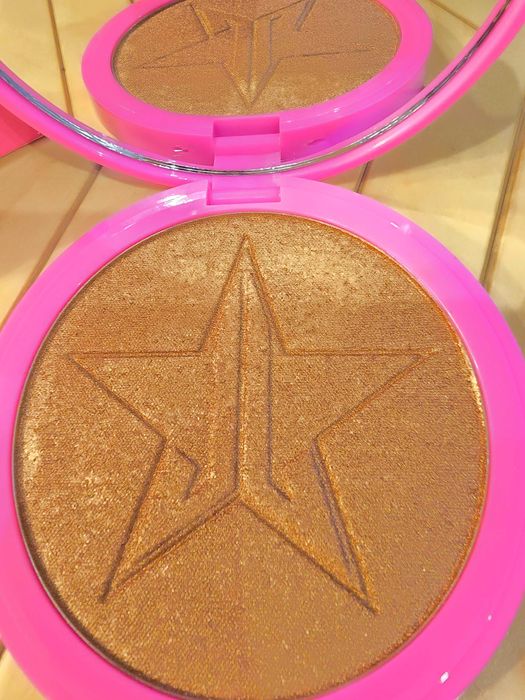 Puder do twarzy i ciała JEFFREE STAR