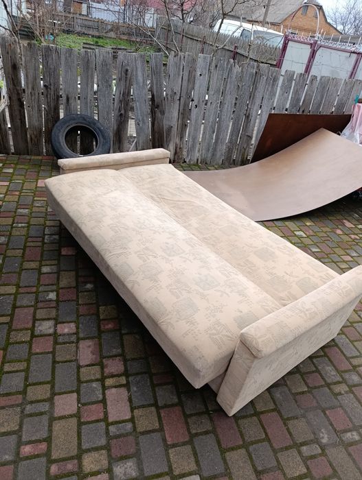 Продам диван книжка