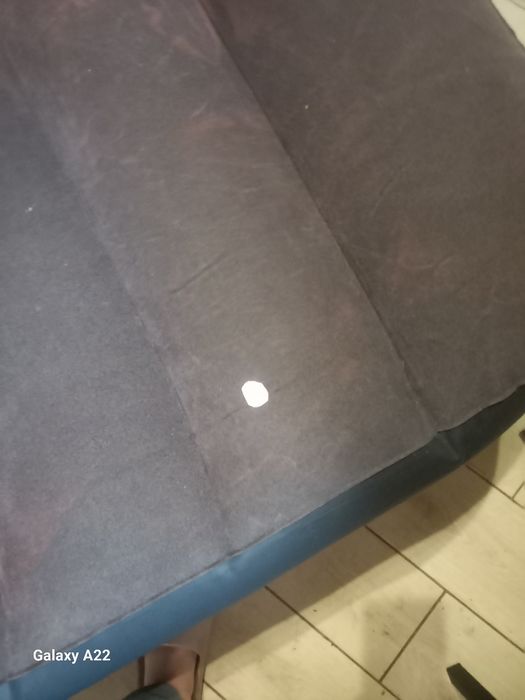 Продам самонадувную кровать интекс