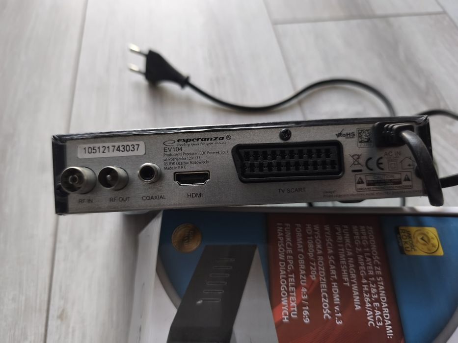 Tuner DVB-T2 + antena tv naziemnej