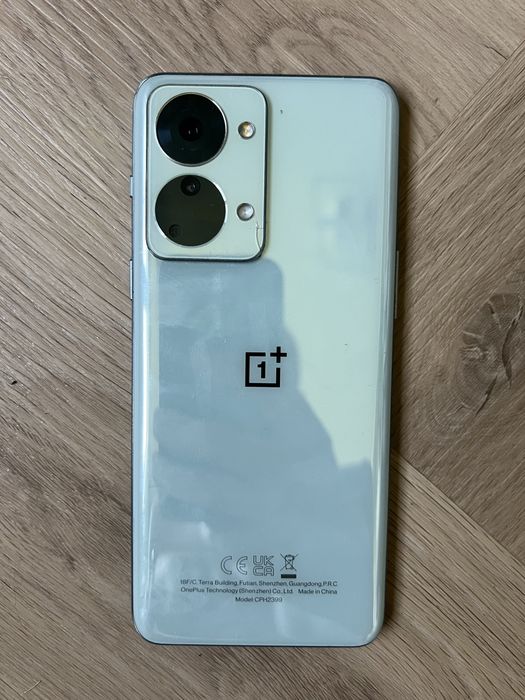 Продам OnePlus Nord 2T