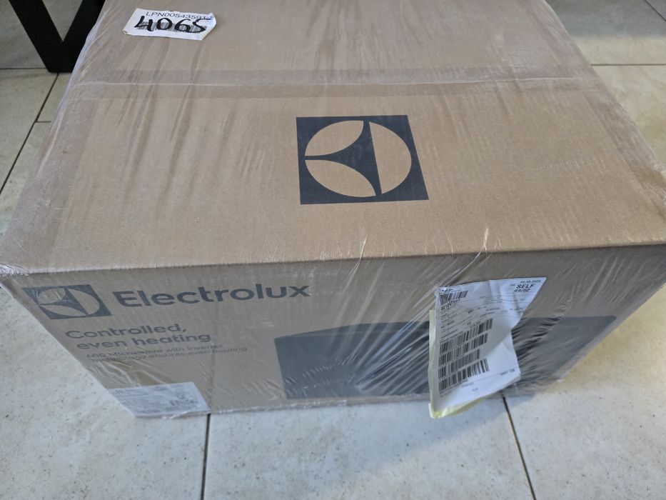 Мікрохвильова піч Electrolux EMZ725MMTI нова інверторна