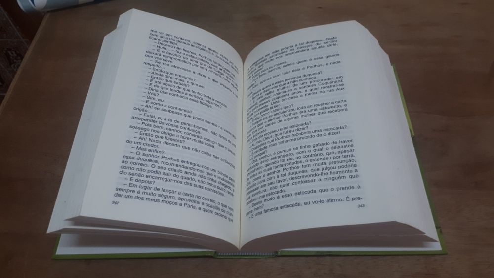 Livro Os três mosqueteiros