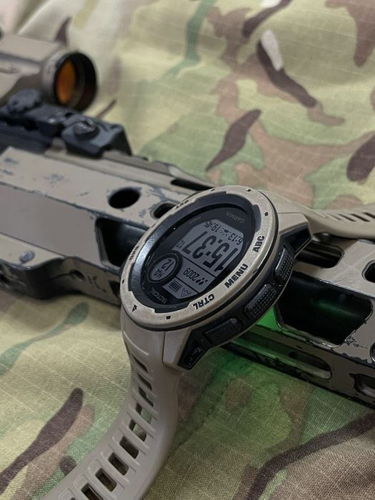 Garmin Instinct Tactical Coyote tan