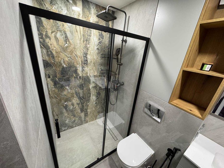 Продам 2кімнатну квартиру з новим ремонтом в центрі міста!