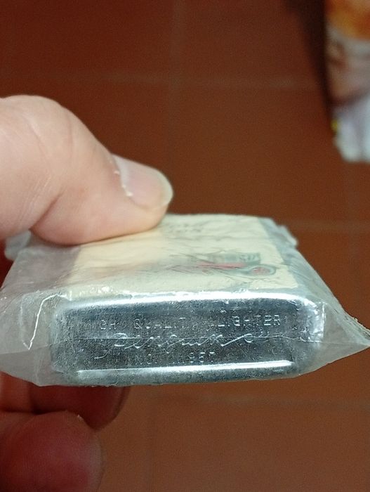 Isqueiro a Petróleo Penguin Ford 1908