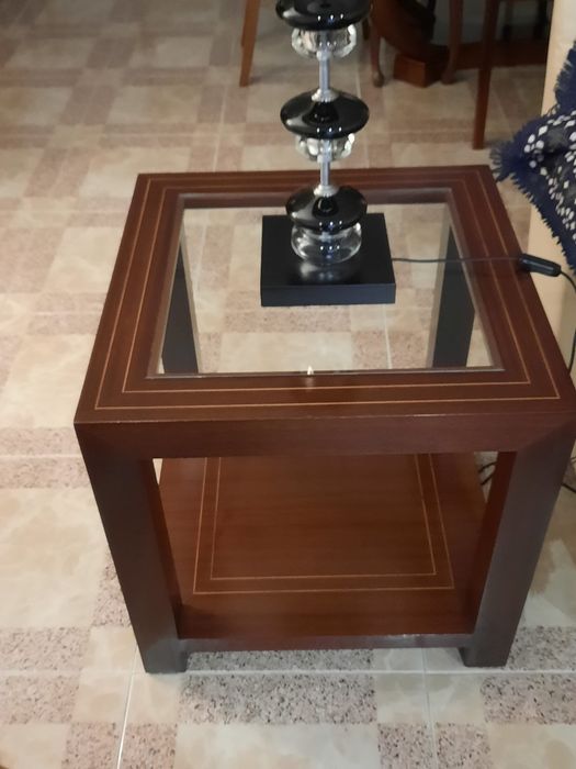 Mobília em madeira maciça (mesa de jantar+cadeira+aparador+mesas)