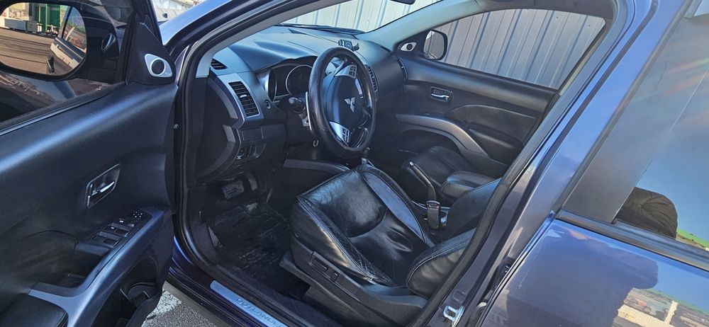 Продам Mitsubishi Outlander xl