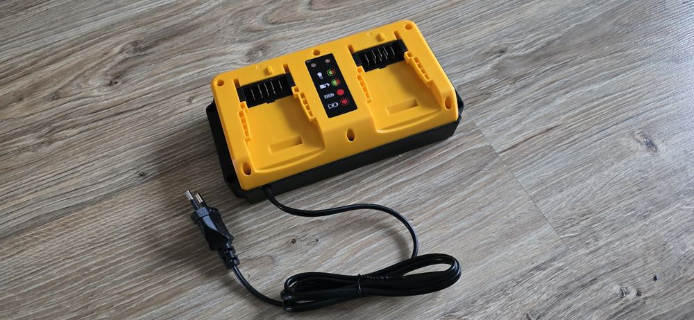 NOWA szybka Ładowarka  na dwie baterie dcb102  zamiennik do dewalta