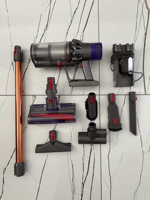 Пилосос Dyson v10 (sv12)
