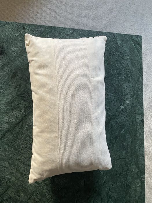 Várias  Capas de Almofadas e enchimento TUDO POR 10