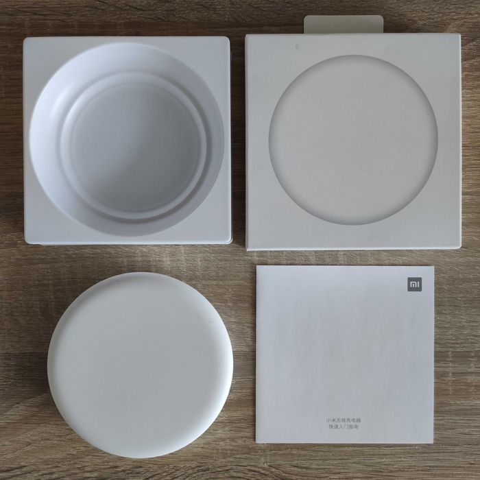 Бездротовий зарядний пристрій Xiaomi Mi Wireless Charger 20W MDY-10-EP