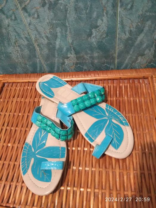 Шлепанцы со стразами р 40 стелька 25,5 см Next