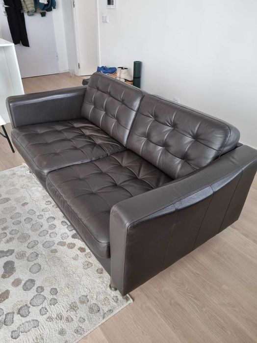 LANDSKRONA
Sofá 2 lugares, Grann/Bomstad preto/madeira (IKEA)