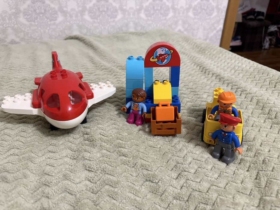 Lego duplo аеропорт з літаком