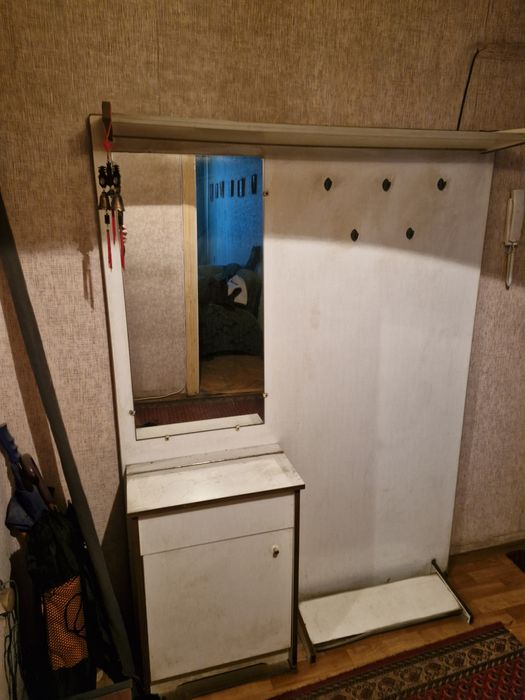 Продам шафу для коридора
