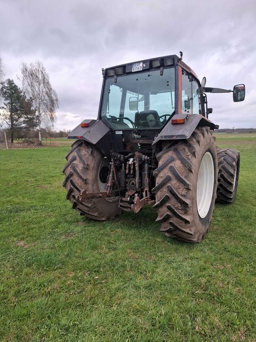 Valtra 8450 ciągnik