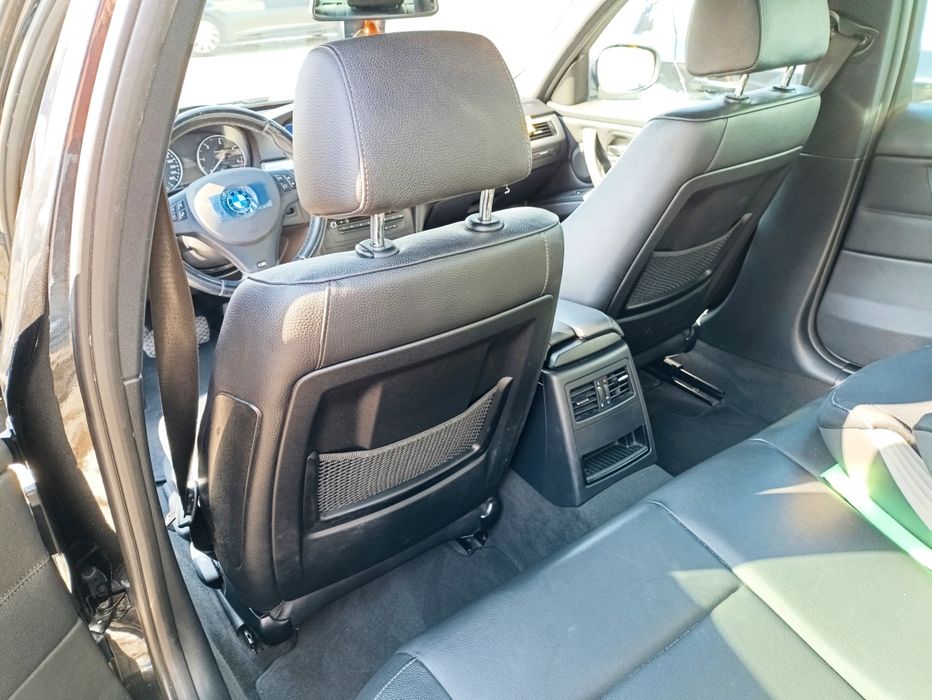 BMW Série 3 318d - 2011