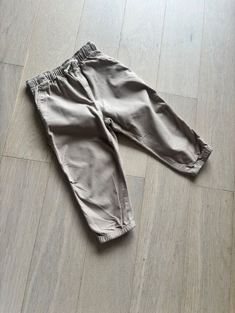 H&M spodnie beżowe dla dziecka 92