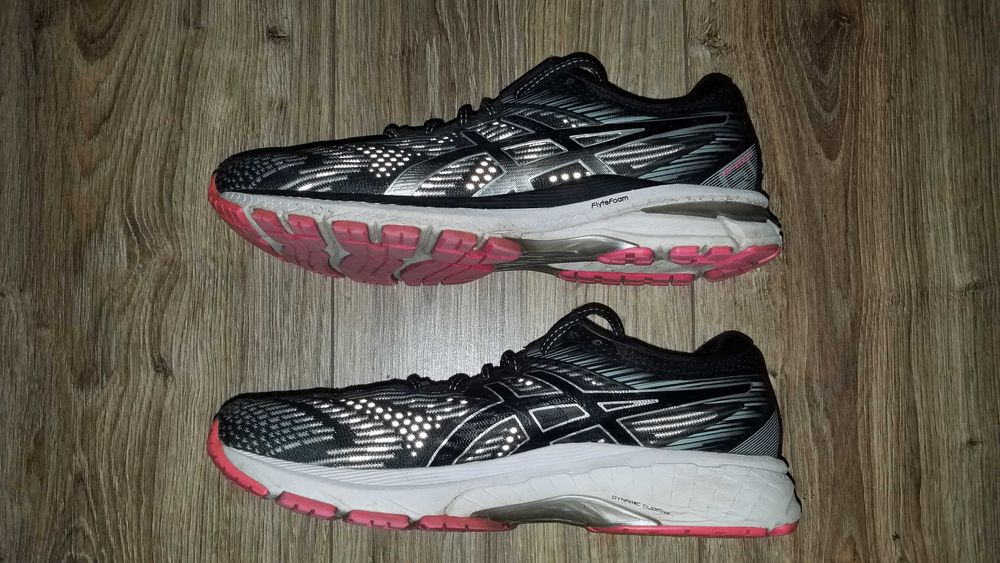 Buty ASICS GT-2000 8 Gel 39/40 25cm sportowe biegowe czarne lekkie BDB