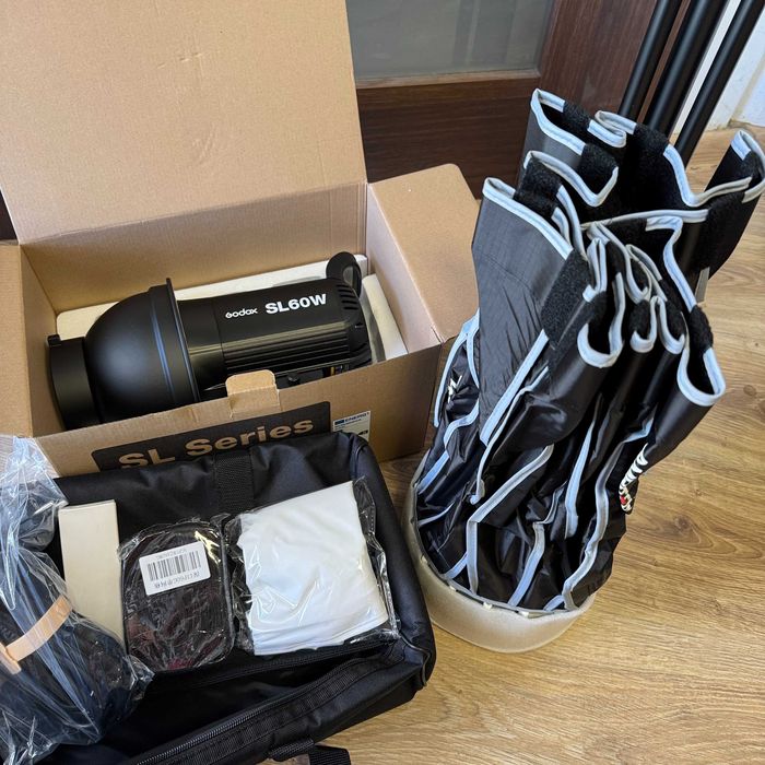 Godox SL-60W CRI 95+ LED, Bowens z AMBITFUL P60 Softbox