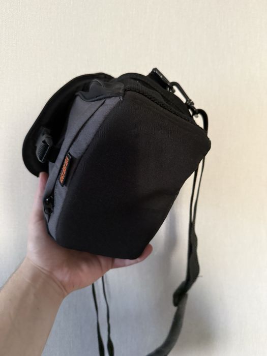 Сумка Lowepro Nova Mini AW