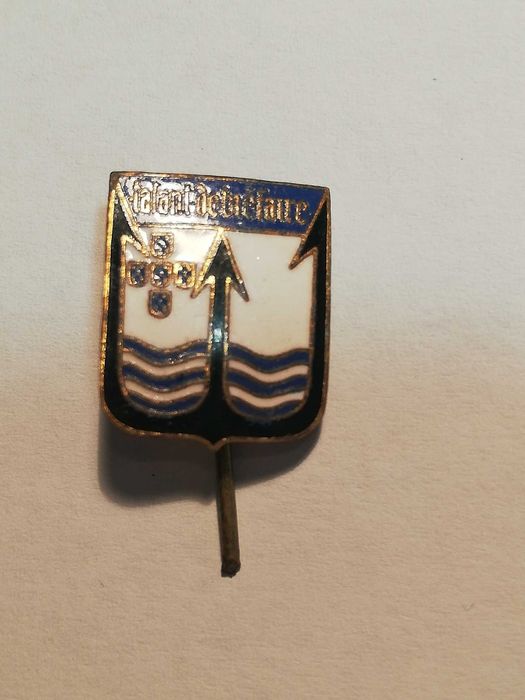 Vendo pins de lapela e outros pins vintage desde 5 euros