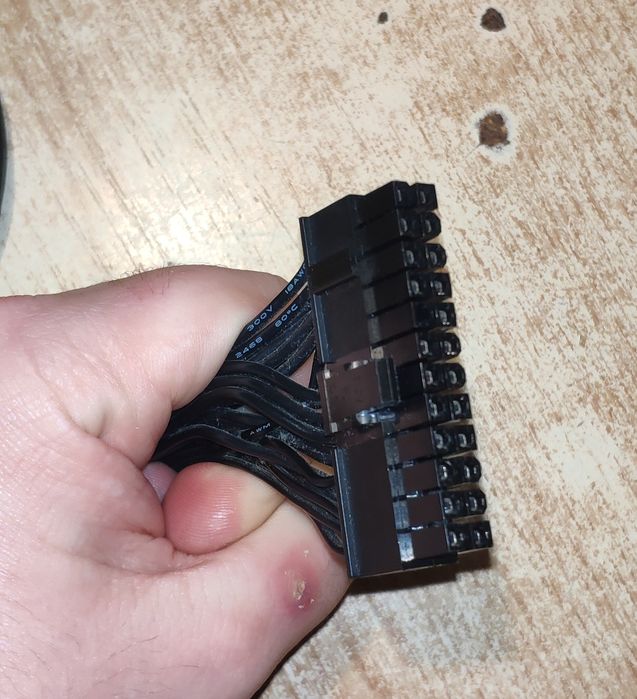 Блок живлення GIGABYTE  GP-P550B (550W)