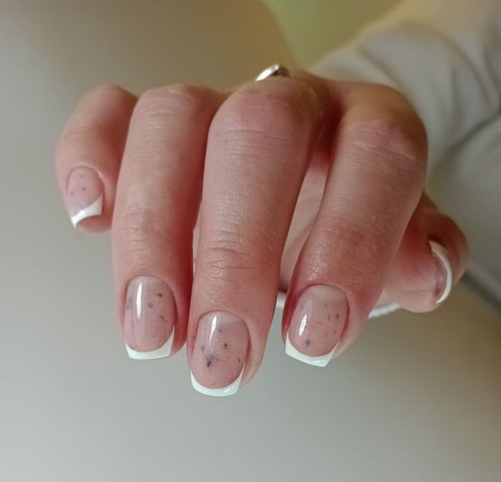 Манікюр, педикюр