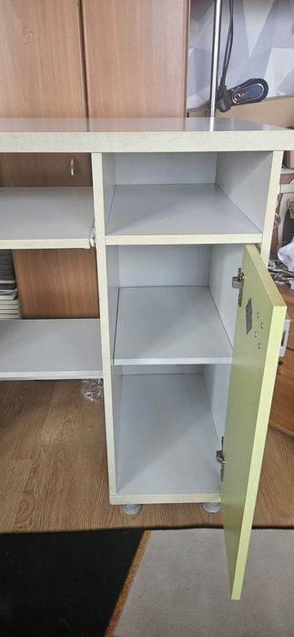 Burko szaro seledynowe