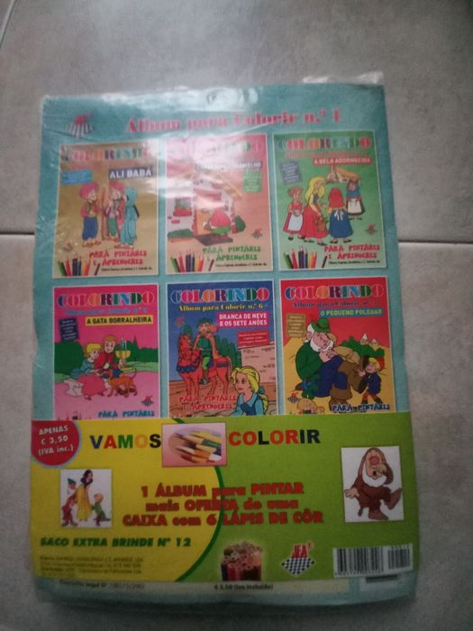 Livros para colorir NOVOS com lápis com várias cores