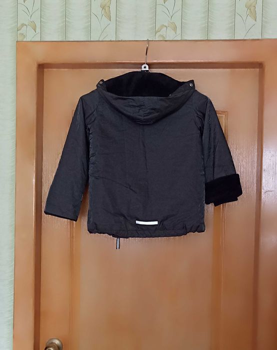 тёплая куртка на 8 - 9 лет