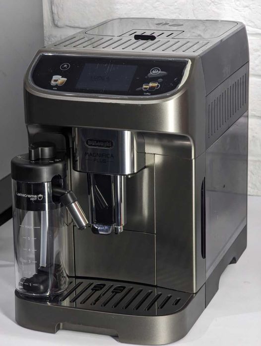 Кавомашина DeLonghi Magnifica Plus СТАН НОВОЇ