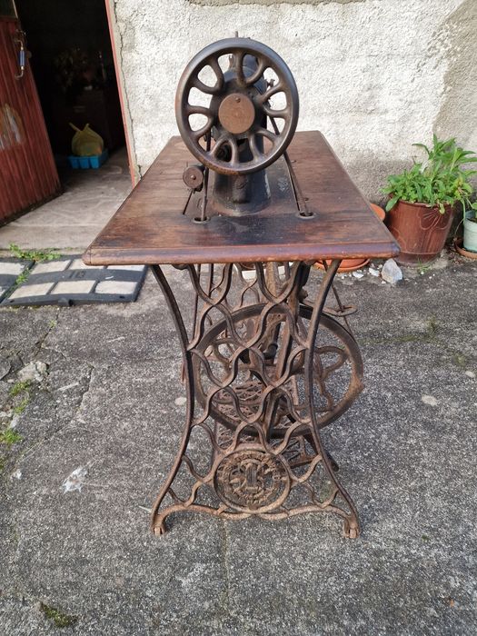 Máquina Costura Singer Antiga